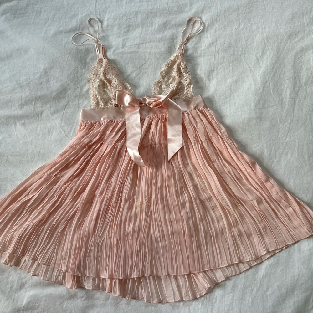 Victoria's Secret Blush Pleated Camisole